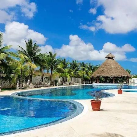 Home & Office Cancun Pool Eksteriør billede