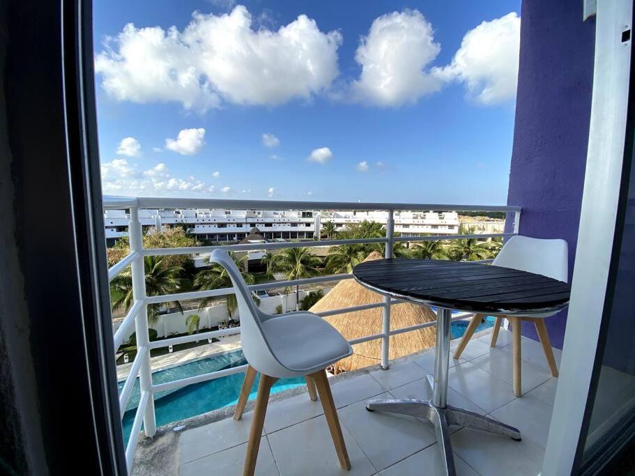 Home & Office Cancun Pool Eksteriør billede