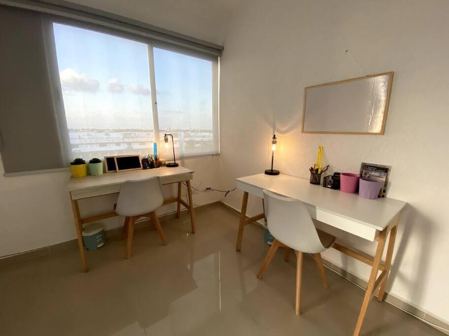 Home & Office Cancun Pool Eksteriør billede